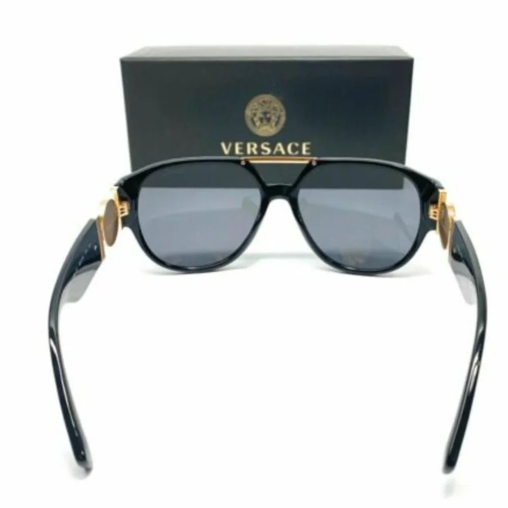 New Versace Men's Black Polarized Sunglasses!